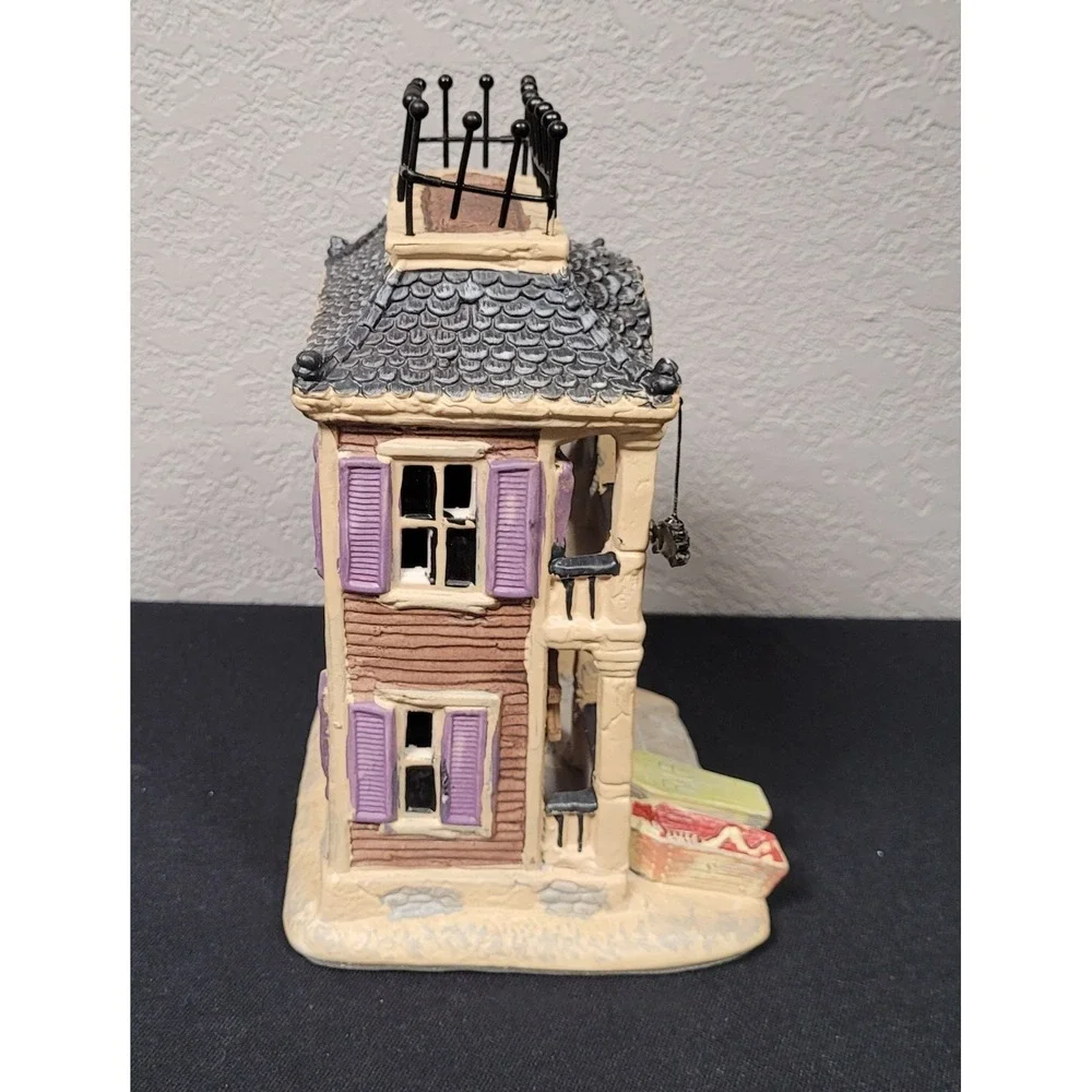Lighted Crosslight Halloween Howie Berry Funeral Halloween Village House